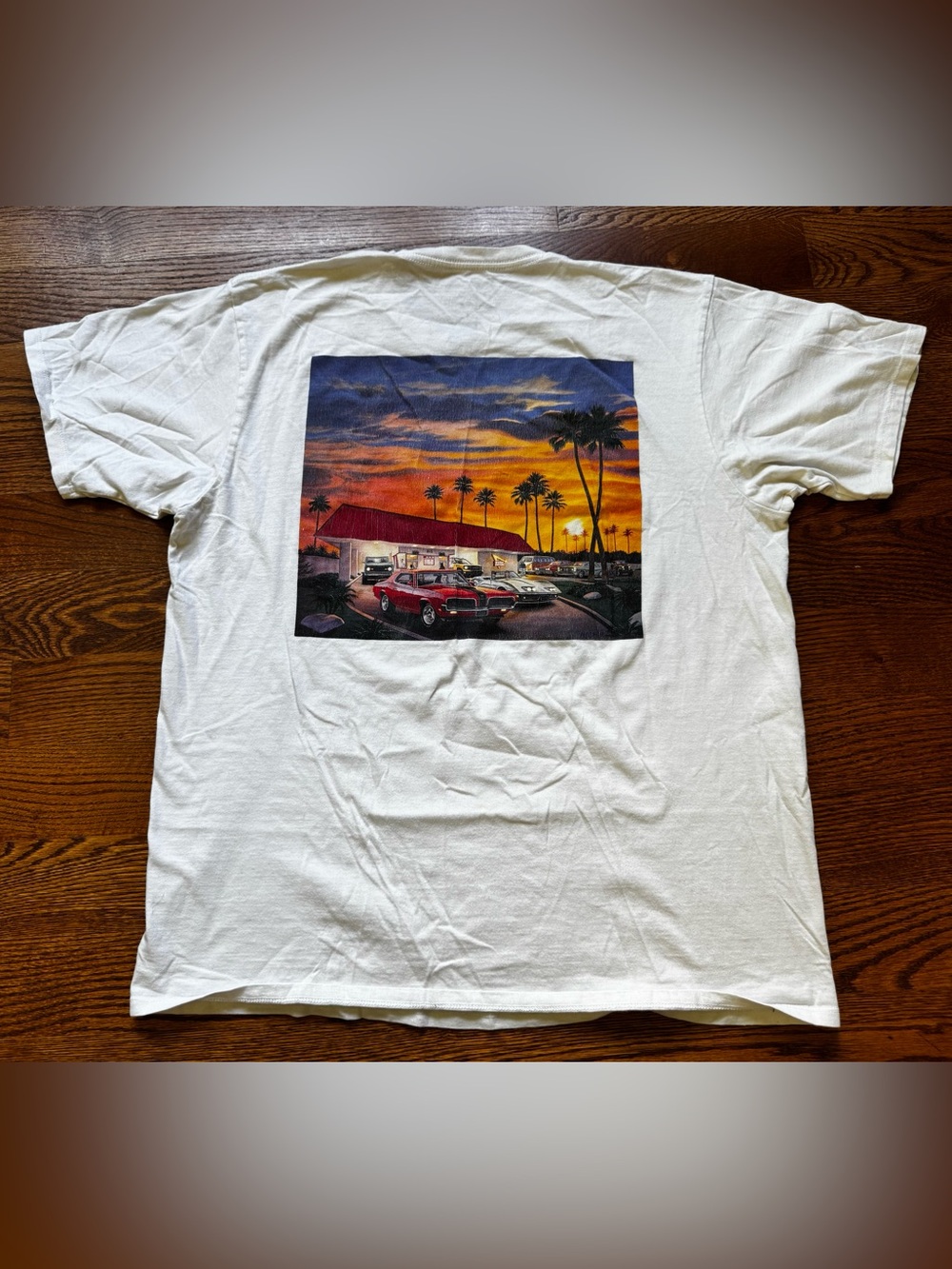 In-N-Out Burger California Classic Cars Sunset Graphic Tee White Mens XL